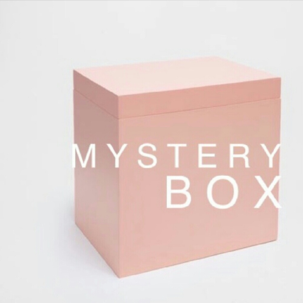 ✨PICTURES & ITEMS FOR MYSTERY BOXES✨